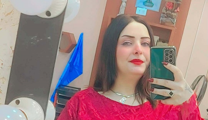 زيزي بركات تخطف القلوب بإطلالة جذابة