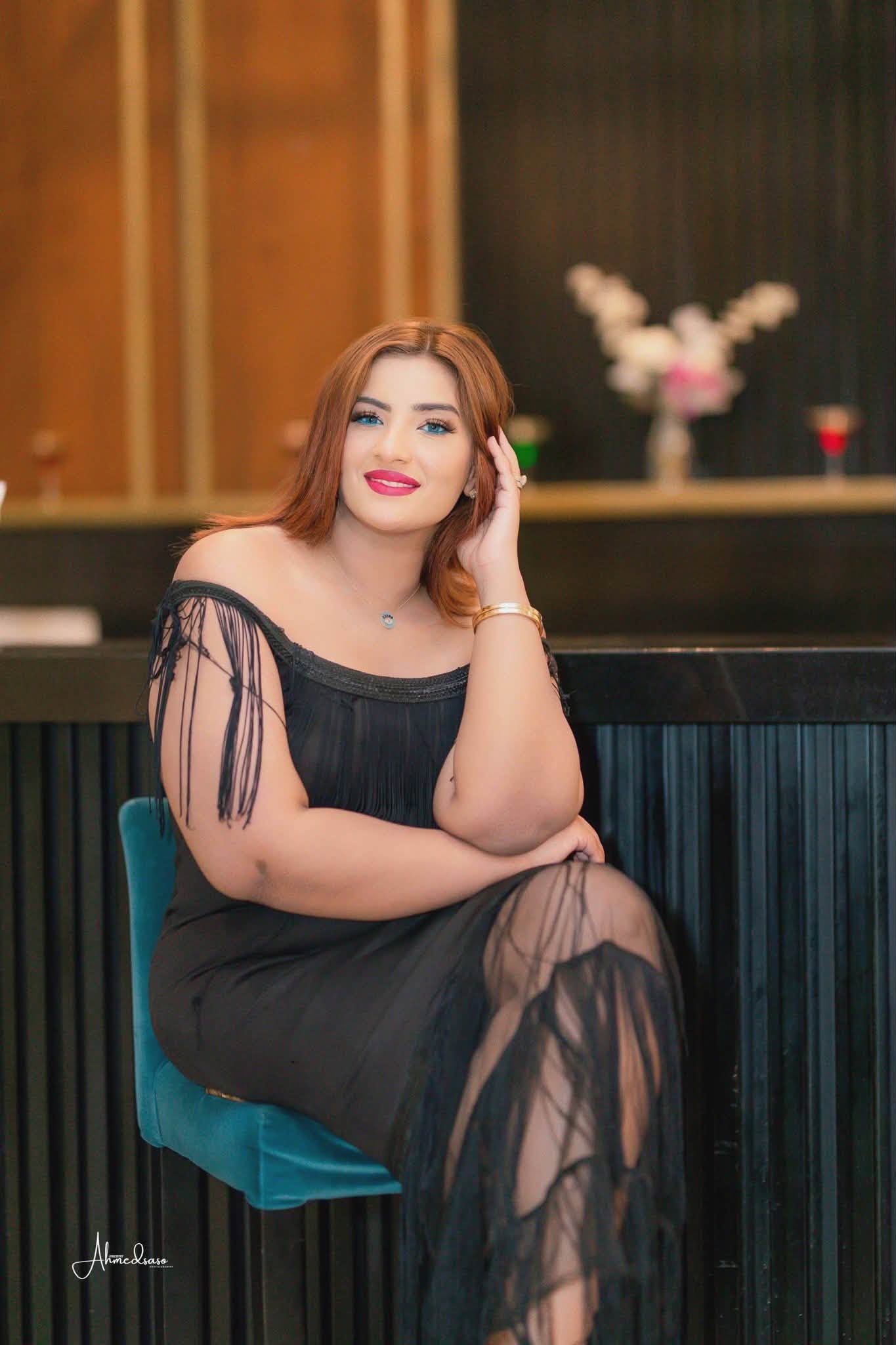 الإعلامية أحلام المخزنجي تخطف القلوب والأنظار بالأسود