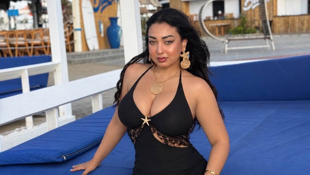 إطلالة ديانا يوسف بالأسود والذهبي تشعل الاهتمام بأحدث صيحات الموضة