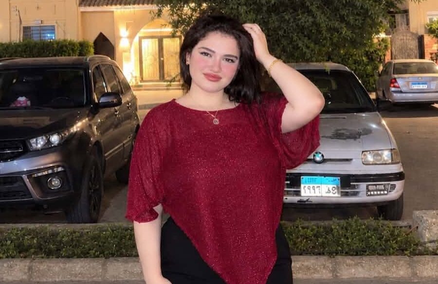 الملكة همسة كسبه تخطف الأنظار بإطلالة أنيقة وجذابة